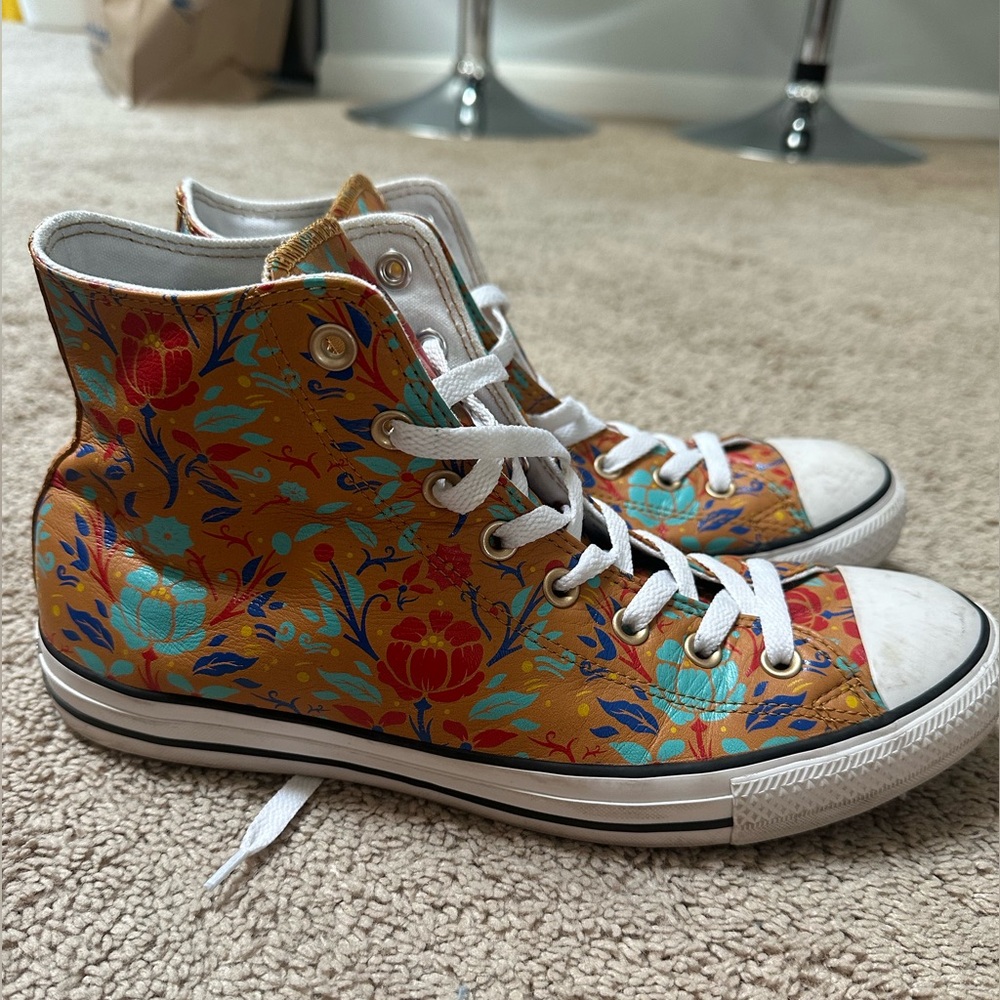 Converse Multicolor Floral High-Top Sneakers Men’s Size 10, Women’s Size 12